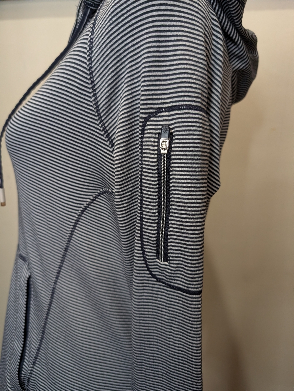 Athleta Womens Heavenly Heights Striped Hoodie Navy Long Sleeve 1/2 Zip - Picture 7 of 16